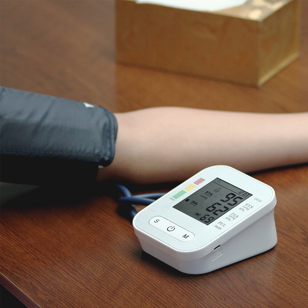 TaffOmicron Pengukur Tekanan Darah Blood Pressure with Voice - RAK289