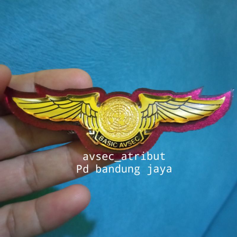 WING BASIC AVSEC MIKA MAGNET/ATRIBUT AVSEC