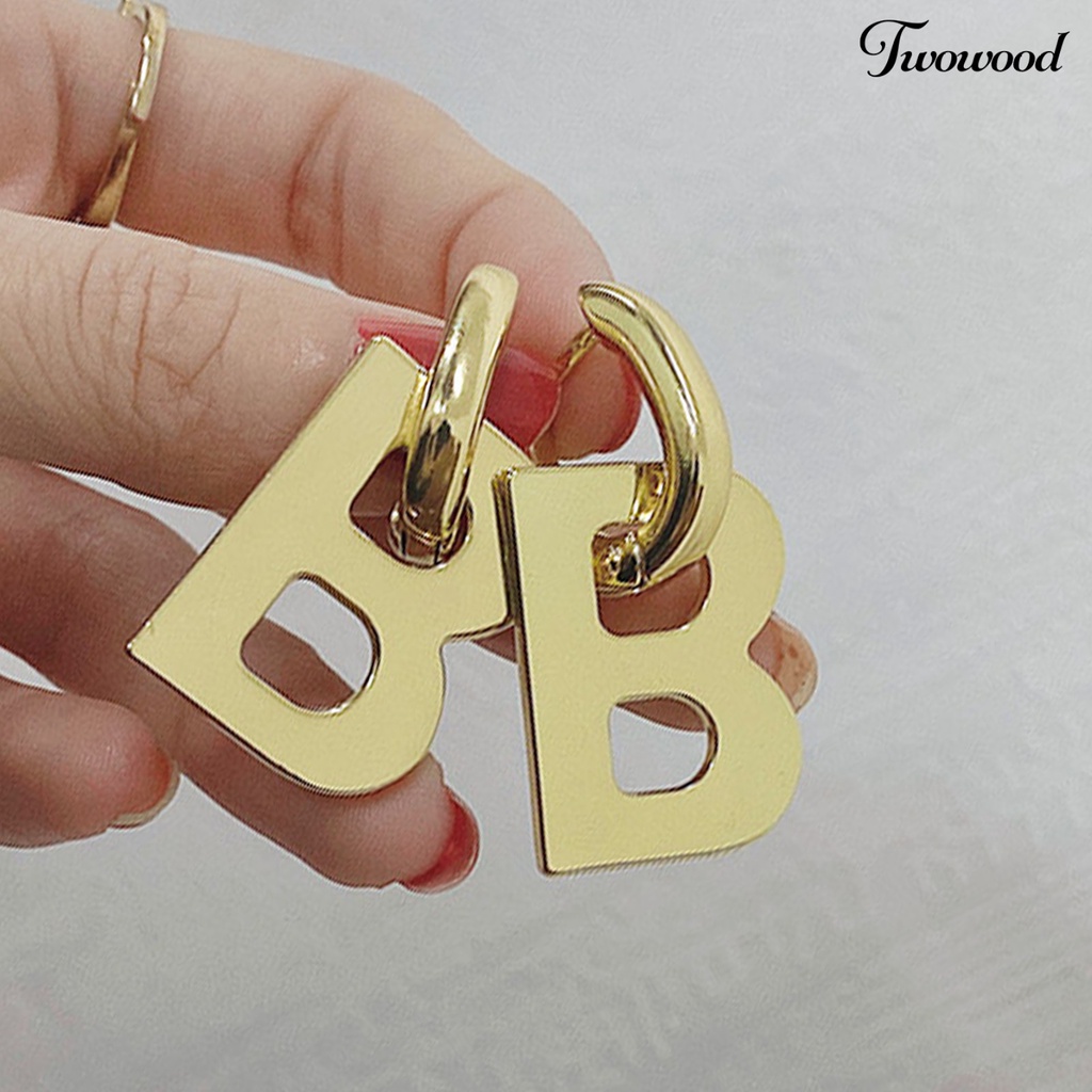 1 Pasang Anting Juntai Bentuk Huruf B Bahan Logam Untuk Dekorasi