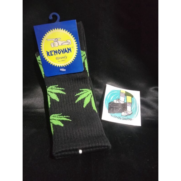 Kaos kaki Ganja