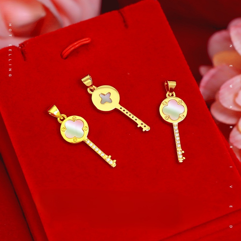 Kalung Klavikula Emas Asli Kadar 375 Hias Liontin Kunci Clover Gaya Korea Untuk Wanita