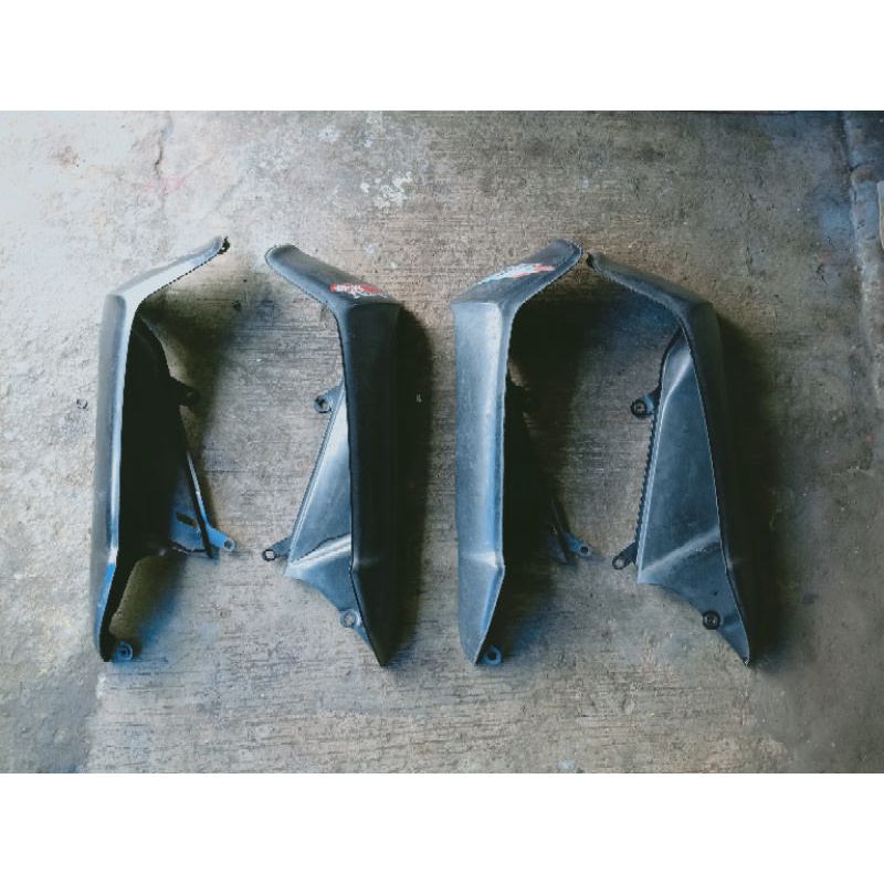 SAYAP DEPAN YAMAHA  FORCE1 FIZ .