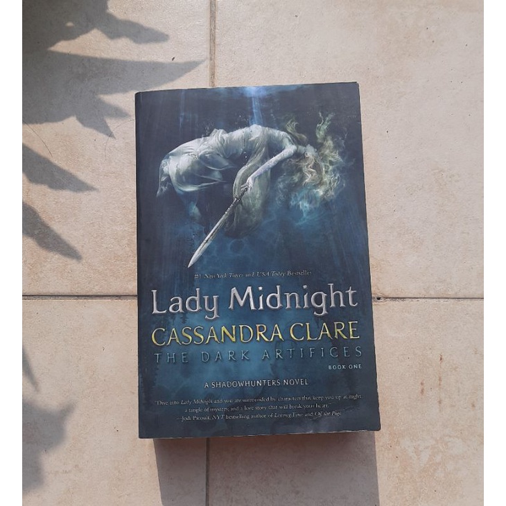 

Buku Preloved/Bekas Lady Midnight - Cassandra Clare