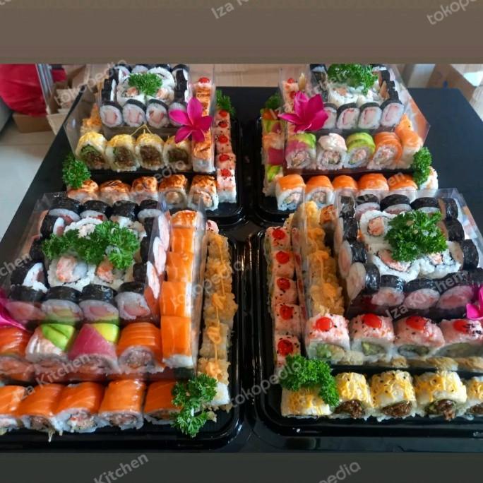 

Parcel Ramadan/Kue Ultah Sushi/Kue Ultah Murah/Birthday Cake Sarahasana_