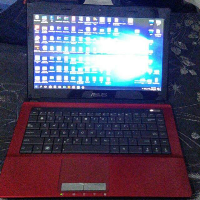 Flexible Asus laptop