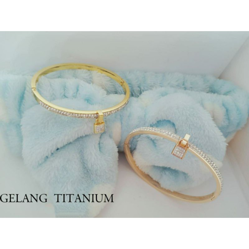 Fourfahsion Gelang Titanium Bangle Full Permata Tengah Gembok S151