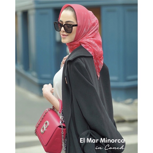 El Minorca series scarf by Buttonscarves Conch
