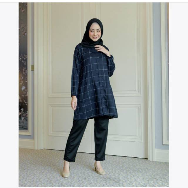Syatra tunik navy by heaven lights