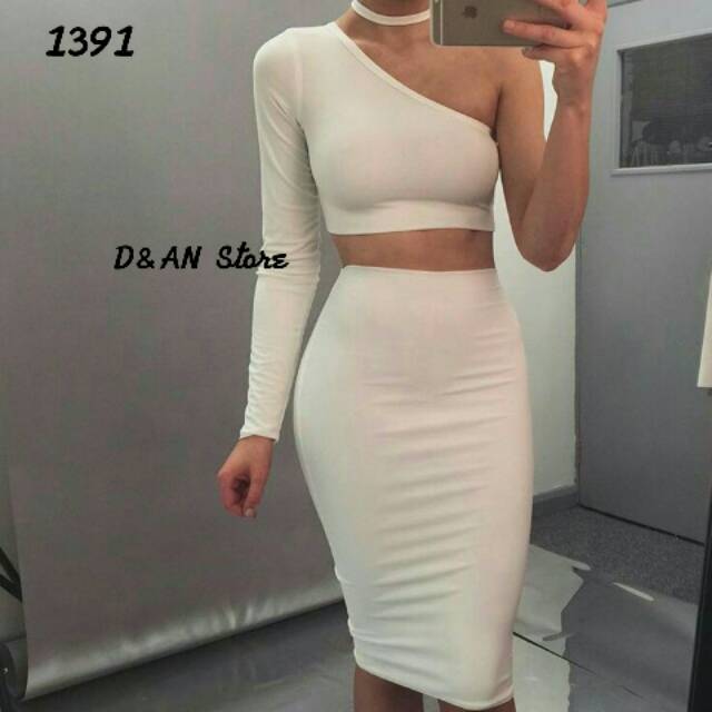 Setelan tarzan crop top midi skirt pencil get choker
