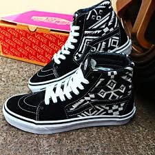 sepatu vans sk8 motif