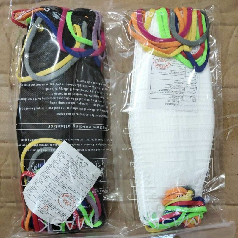 Masker kf94 hitam/putih tali warna