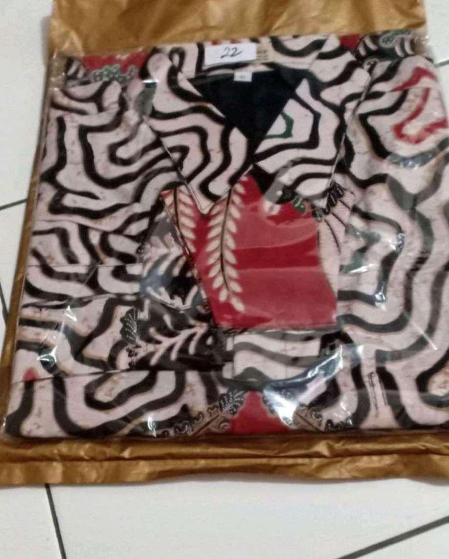 Batik Pria Lengan Panjang Reguler Fit Premium Full Furing Original Keratonan Solo Batik Aluna Pcw022