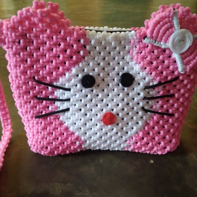  Tas  tali  kur  motif hello kitty Shopee Indonesia