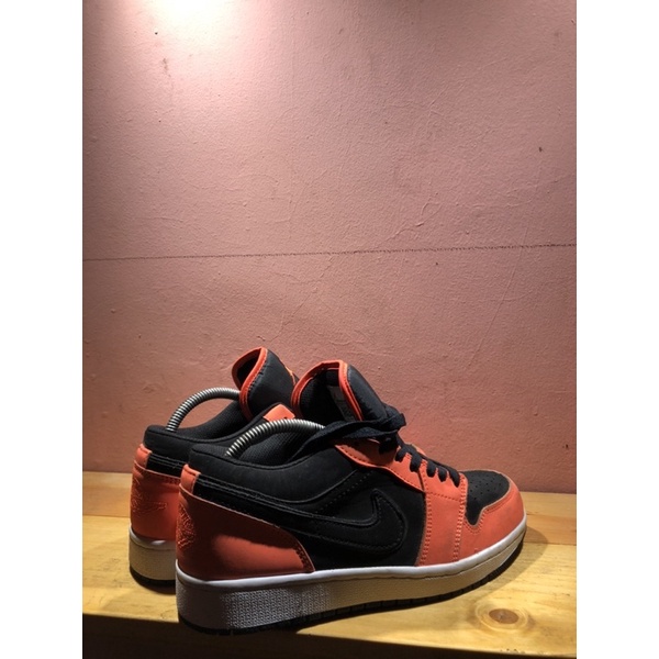 Sepatu Air Jordan Low Black & Orange