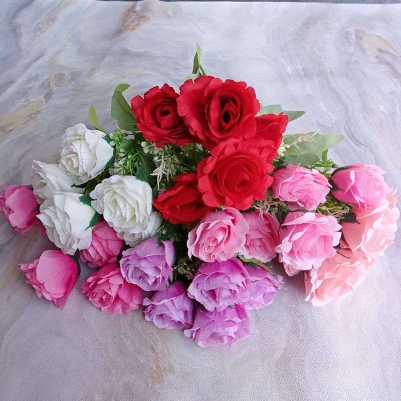 mawar grandiflora cabang 5 artificial / bunga mawar tiruan / bunga mawar plastik / bunga mawar murah