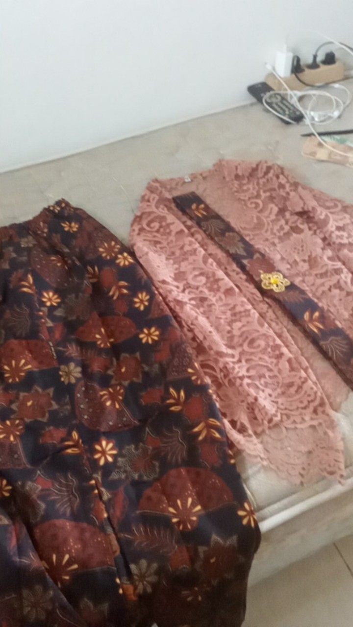 Setelan Kebaya Kutubaru Lengan Panjang Semi France Lussia