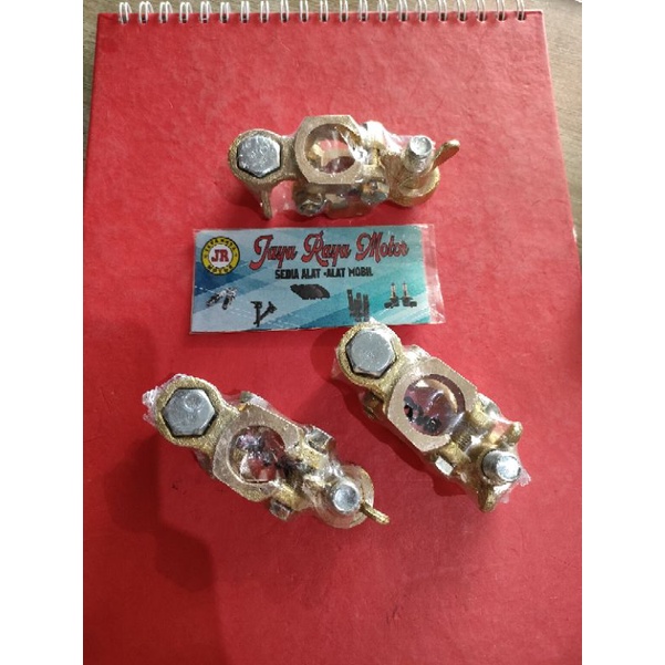 Kepala Aki mobil Besar Terminal Aki Mobil Kuningan