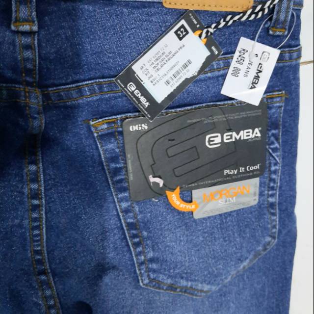ORI Celana Jeans EMBA Size 32 Slim Fit Bahan Tebal tapi ORI Celana Jeans EMBA Size 32 Slim Fit Bahan Tebal tapi