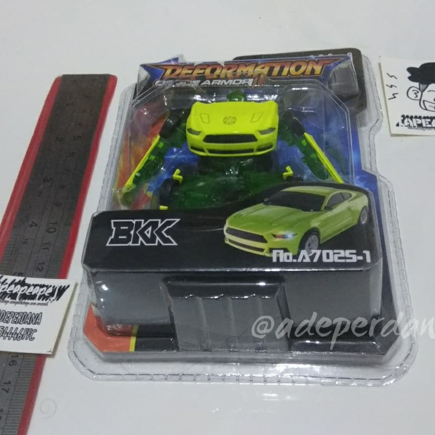 Metal Deformation Of The Armor No A7025-1 Mainan Transformers Mini