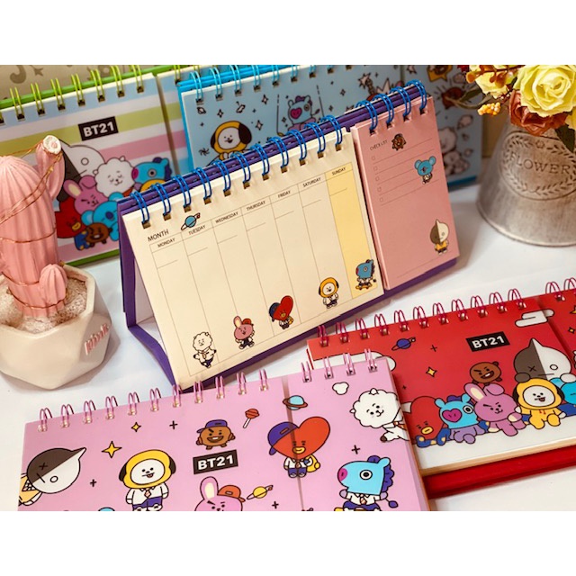 

WEEKLY PLANNER BT21 MEJA