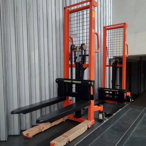 Hand Stacker / hand Lift Takeda