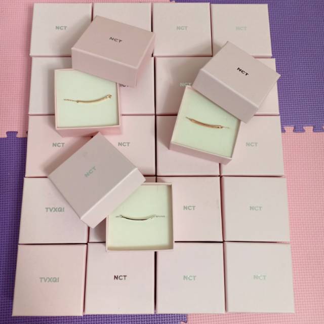 SM Artist February Birthday Bracelet