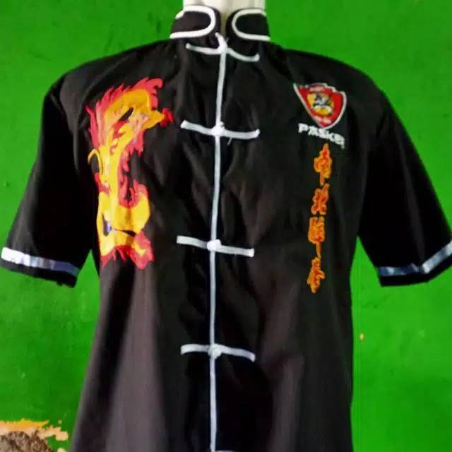 kemeja naga lis putih