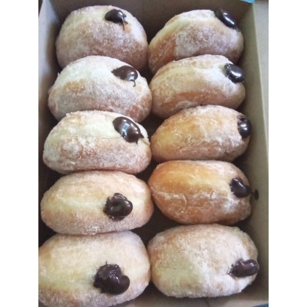 

donat bomboloni cokelat lumer