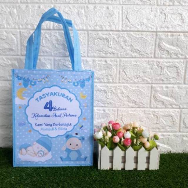 

Goodiebag/ tas souvenir/ aqiqah/size nasi kotak