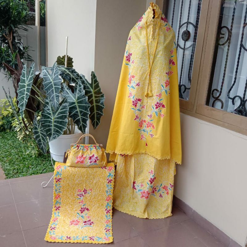 Mukena Batik Encim Pekalongan Set Sajadah
