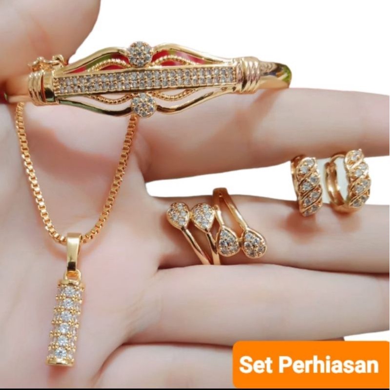 Set terbaru perhiasan lapis emas xuping wanita batu permata zircon gold S4724