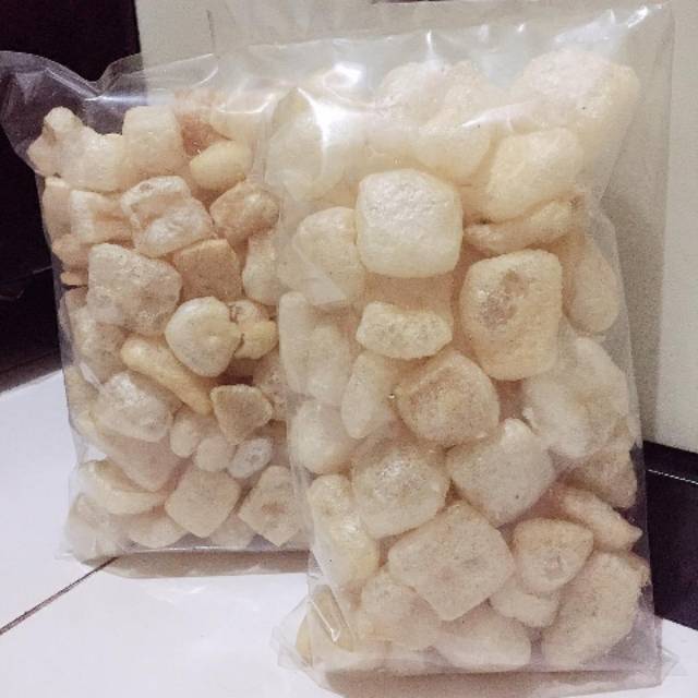

Kerupuk kulit dorokdok pedas / original berat kurang lebih 2 ons