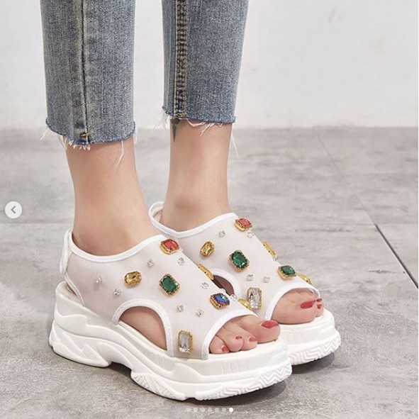 Wedges tali 202