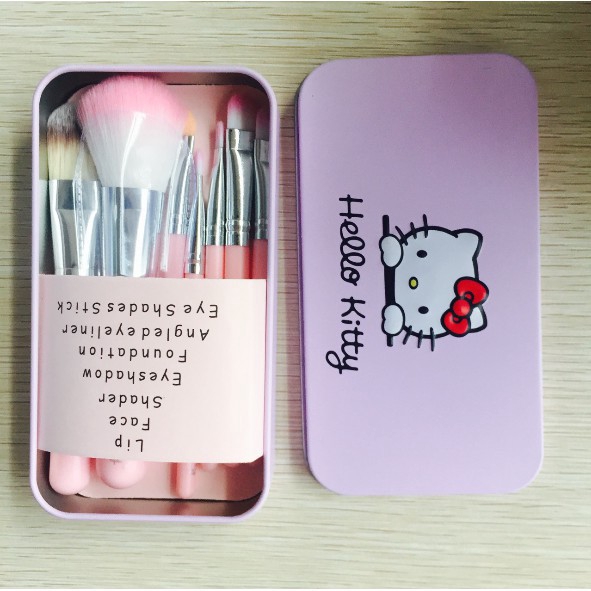 POKY - D8000 Set Kuas Make Up / Set Kuas Make Up Import / Make Up Brush / Kuas Make Up 7 in 1 Hello Kitty / Make Up Tools