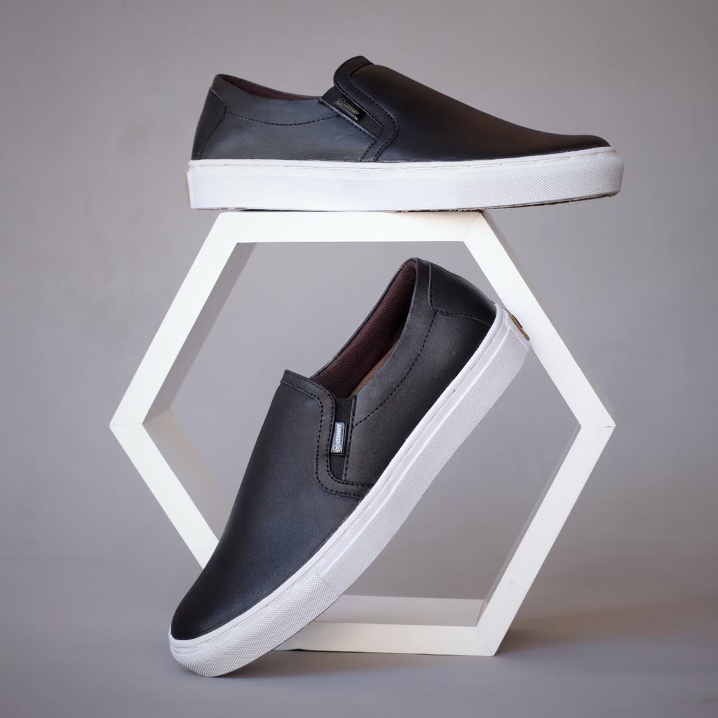 Sepatu Casual Slip On Pria Terbaru Mori Kulit Asli Cevany Hitam