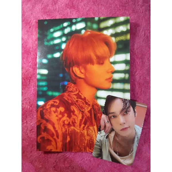 NCT 127- [BOOKED]PHOTOCARD (PC) DOYOUNG SEOUL CITY & POSTCARD JUNGWOO