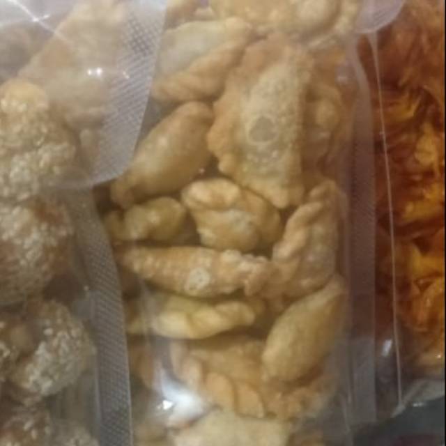 

Pastel Abon selalu fresh tanpa pengawet