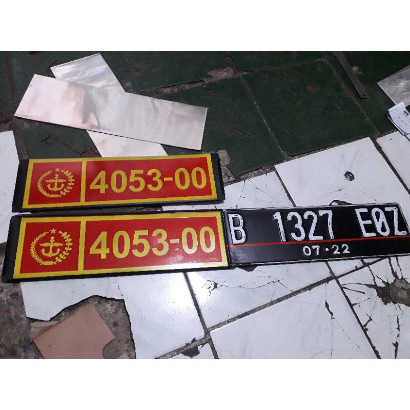 tatakan plat mobil (3 in 1) model slip, sepasang