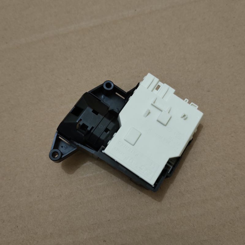 Door lock mesin cuci LG FC1285S5W