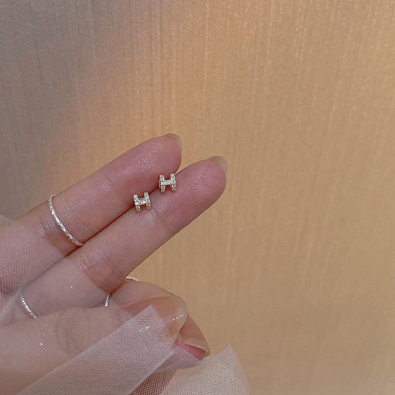 Huruf H Anting Pejantan Berlian Kristal Perak Emas Titanium Baja Aksesoris Perhiasan Fashion Wanita Earrings