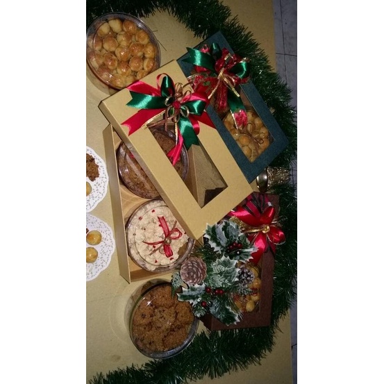 

CHRISTMAS HAMPERS KUE KERING ISI 2 TOPLES DF161DSD