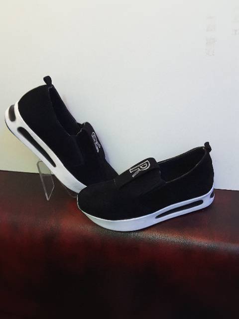 Platform Slipon Bordir Hpd385 Hitam