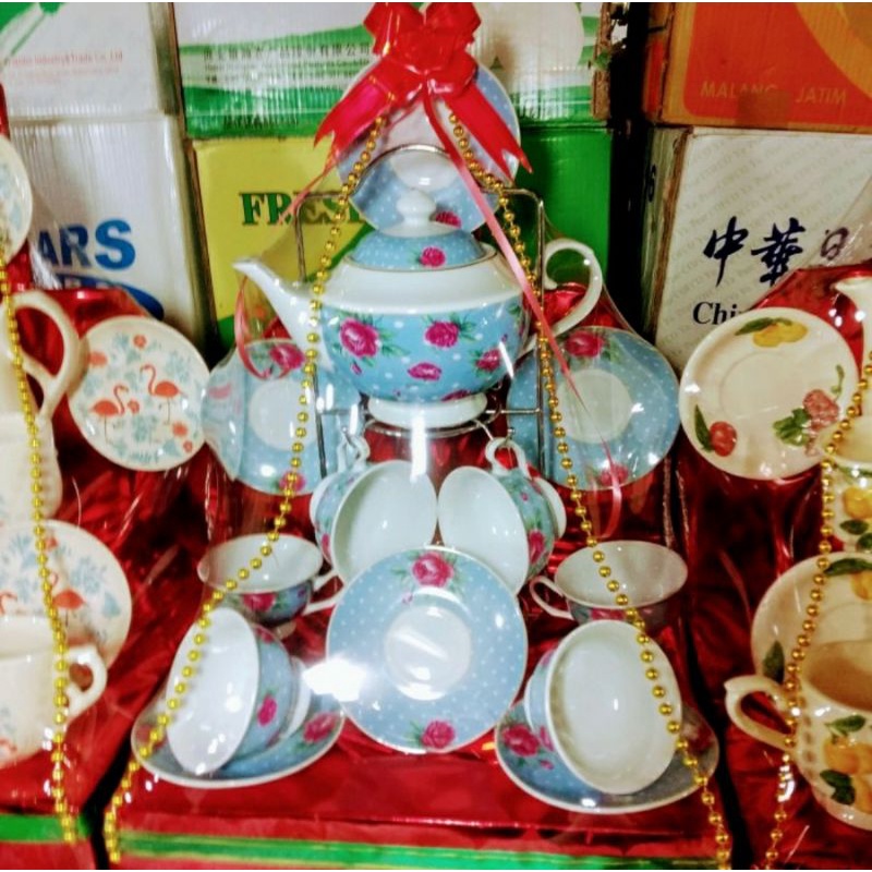 

Parcel Natal Tea Set Mewah