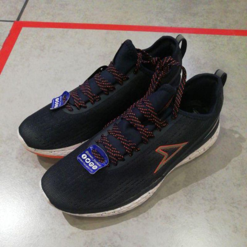 Sneaker power bata size 43 like new