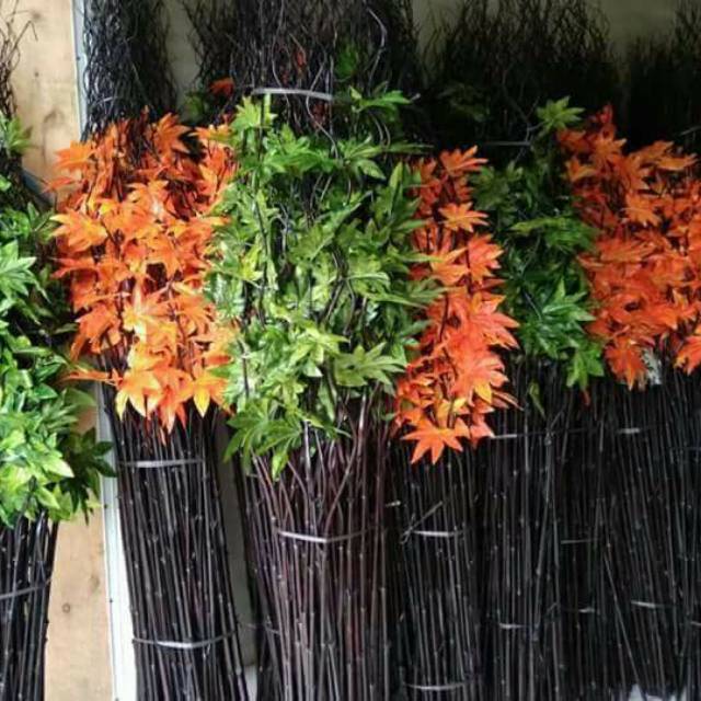 Hiasan daun maple bambu ulir.