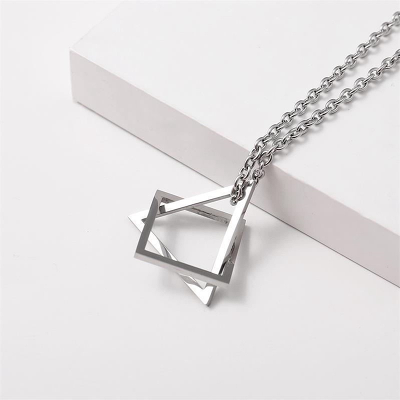 Kalung Dengan Liontin Bentuk Geometri Persegi Segitiga Bahan Zinc Alloy Untuk Pria