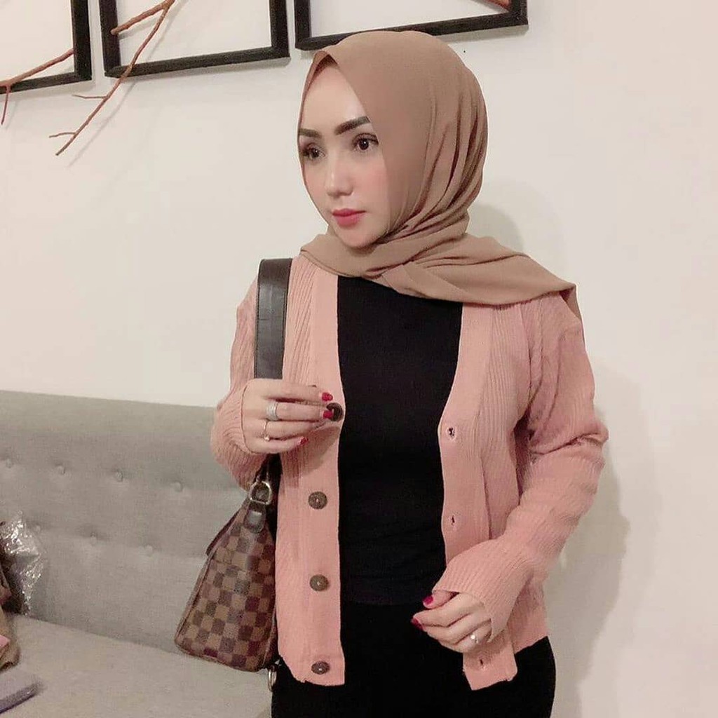 Clarissa Cardi Rajut Crop | Cardigan Willy Strada Rajut
