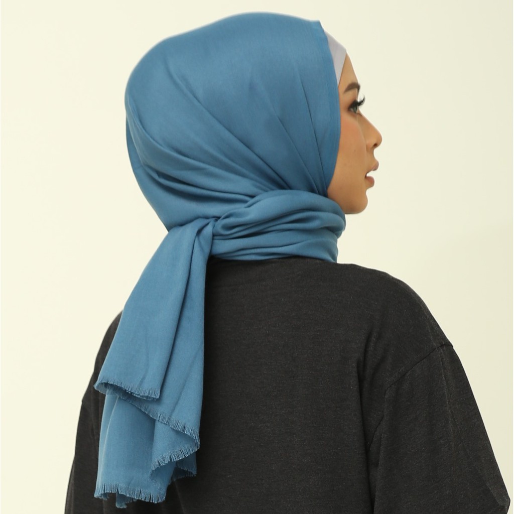 Dauky Hijab Selendang Pashmina Audie  Agnella Polycotton-F audie Biru