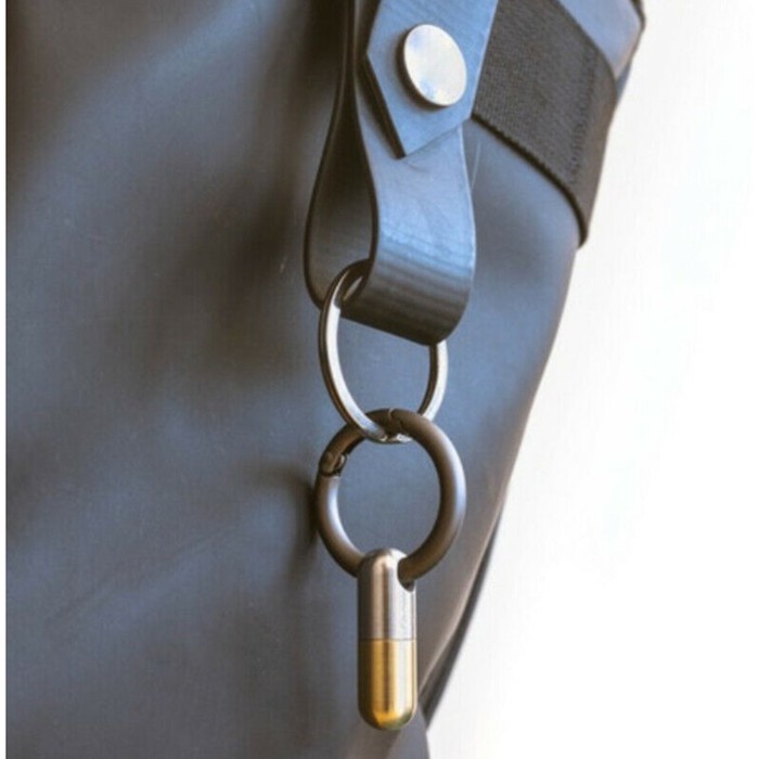 

Tiny Cutting Tool Key Ring Capsule Gantungan Kunci Pemotong Kapsul