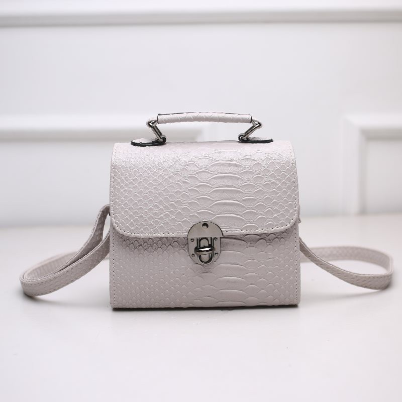 TAS IMPORT WANITA 535